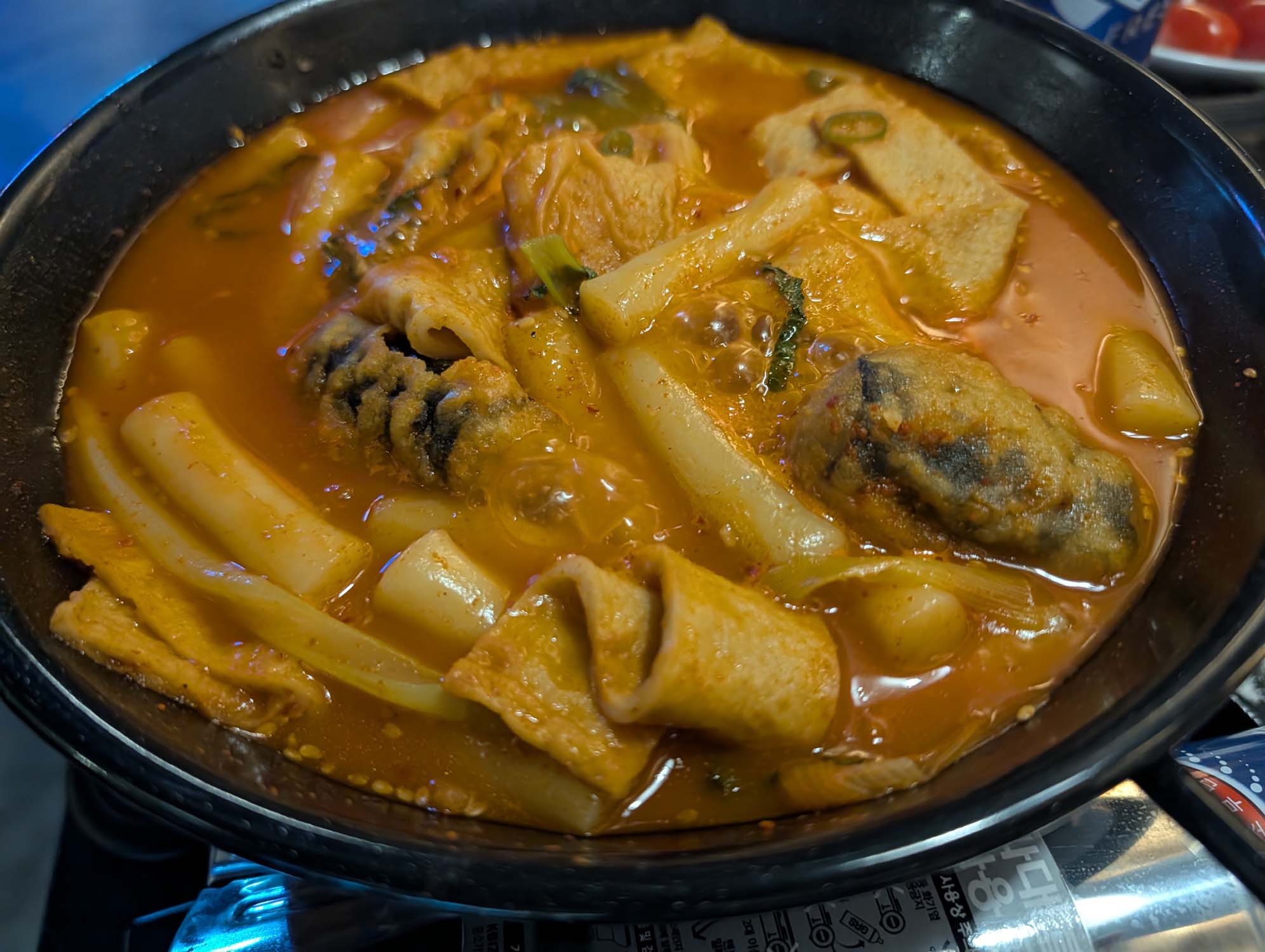 韓國跟團遊第二天┃首爾月尾島海鷗 松月洞童話村 弘大商圈 香港飯店0410炸醬麵 晚餐自理吃炸雞炒年糕